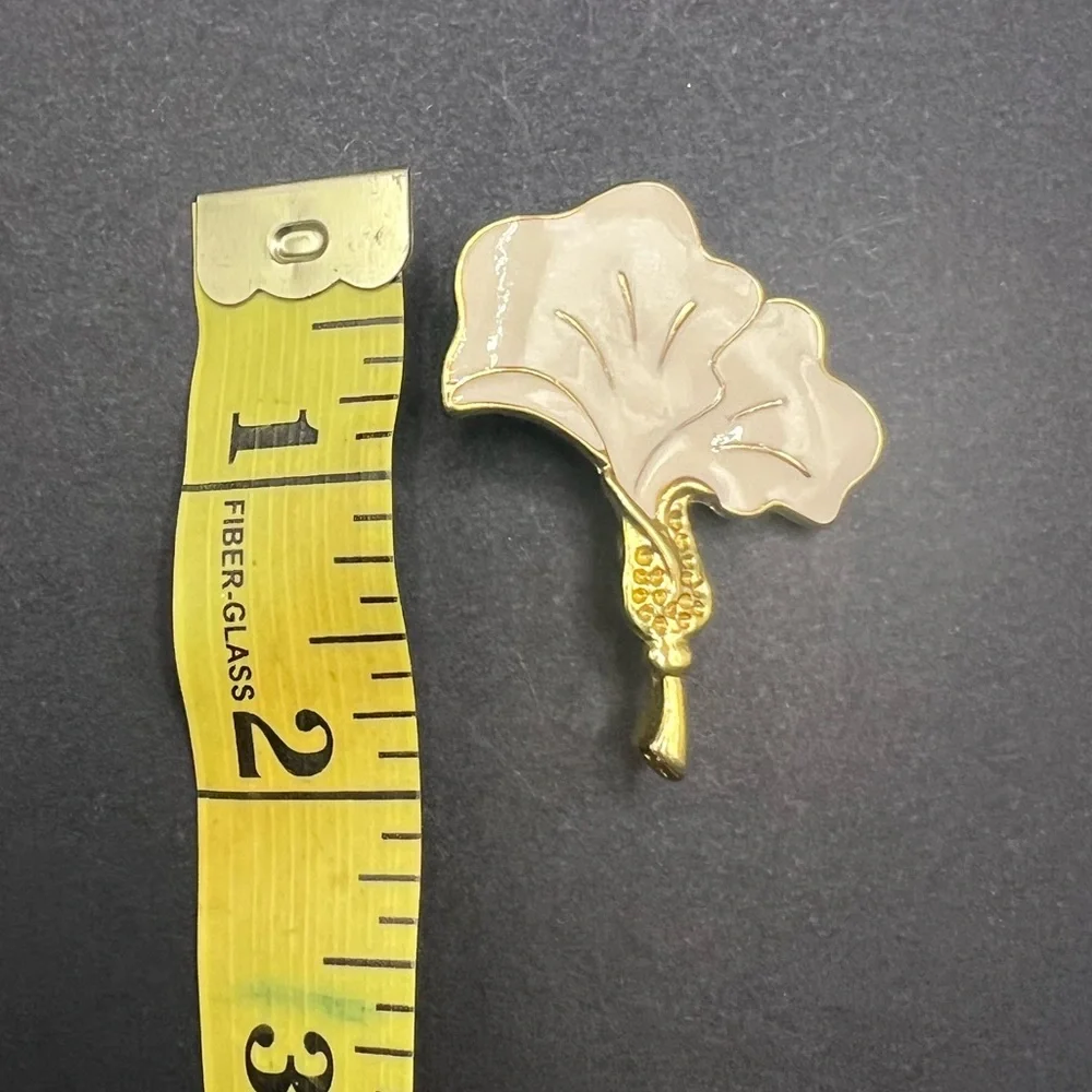 Vintage Flower Abstract Floral Brooch Pin NWOT